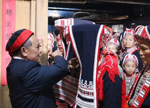 Phong tục đón tết cổ truyền của người Dao đỏ ở Lào Cai